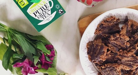 Recipe: Green tea infused no-bake almond cookies