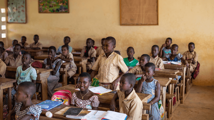 Classroom full of children in Côte d'Ivoire