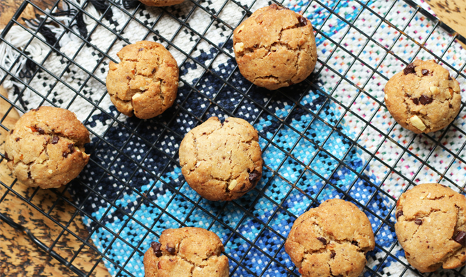 Zaytoun Fairtrade olive oil and chocolate cookies