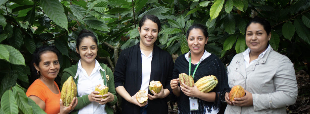 Rosa Maribel Cortes, Julibee Portillo, Alejandra Lemus, Julissa Medina y Sandra Buezo. All work at the Xol chocolate factory in Honduras. Xol chocolate is a brand of the Fairtrade-certified COAGRICSAL coop.