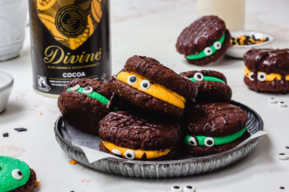 You are currently viewing Halloween chocolate sandwich cookies recipe